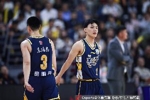 你俩到底怎么了？胡明轩&徐杰半场合计11中2 &ldquo;合砍&rdquo;5分2板1助